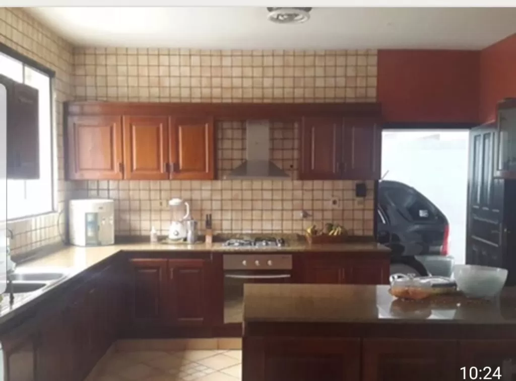 VENDO LUJOSA RESIDENCIA EN PLENO VILLA MORRA — foto 2