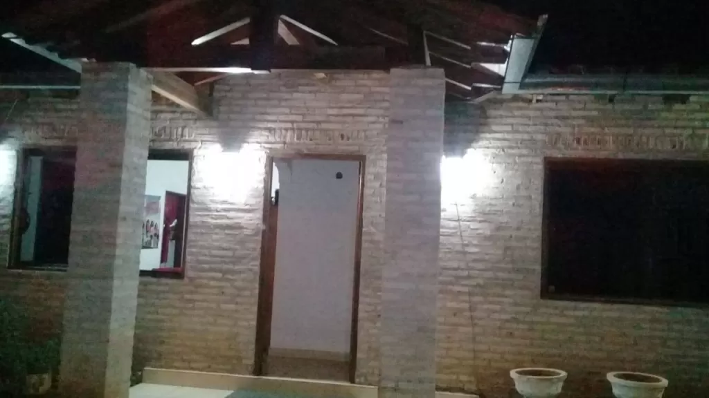 VENDO CASA EN LUQUE ZONA 4to. BARRIO. — foto 3
