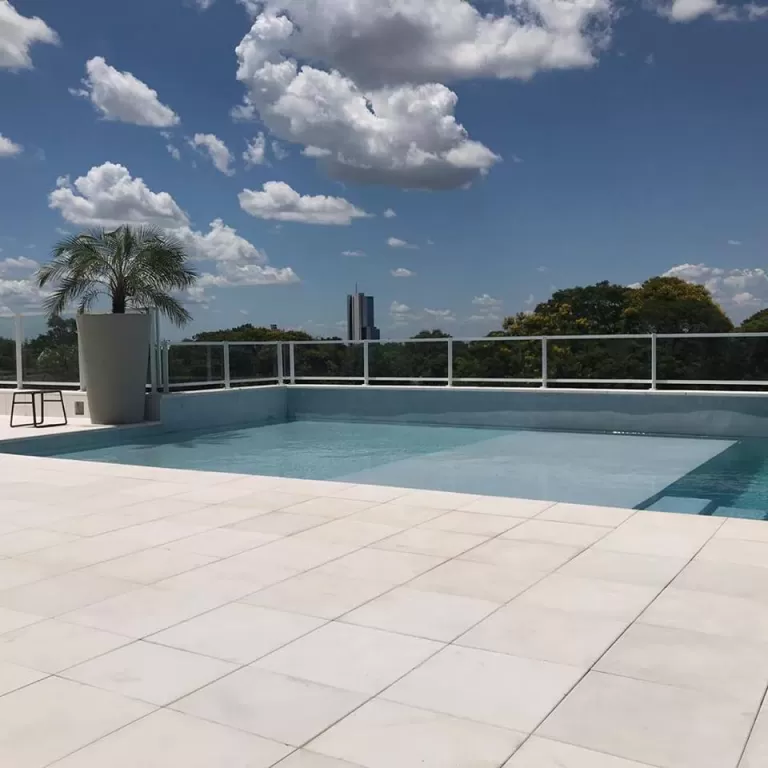 En venta departemento en Imponente edificio sobre Santa Teresa — foto 3