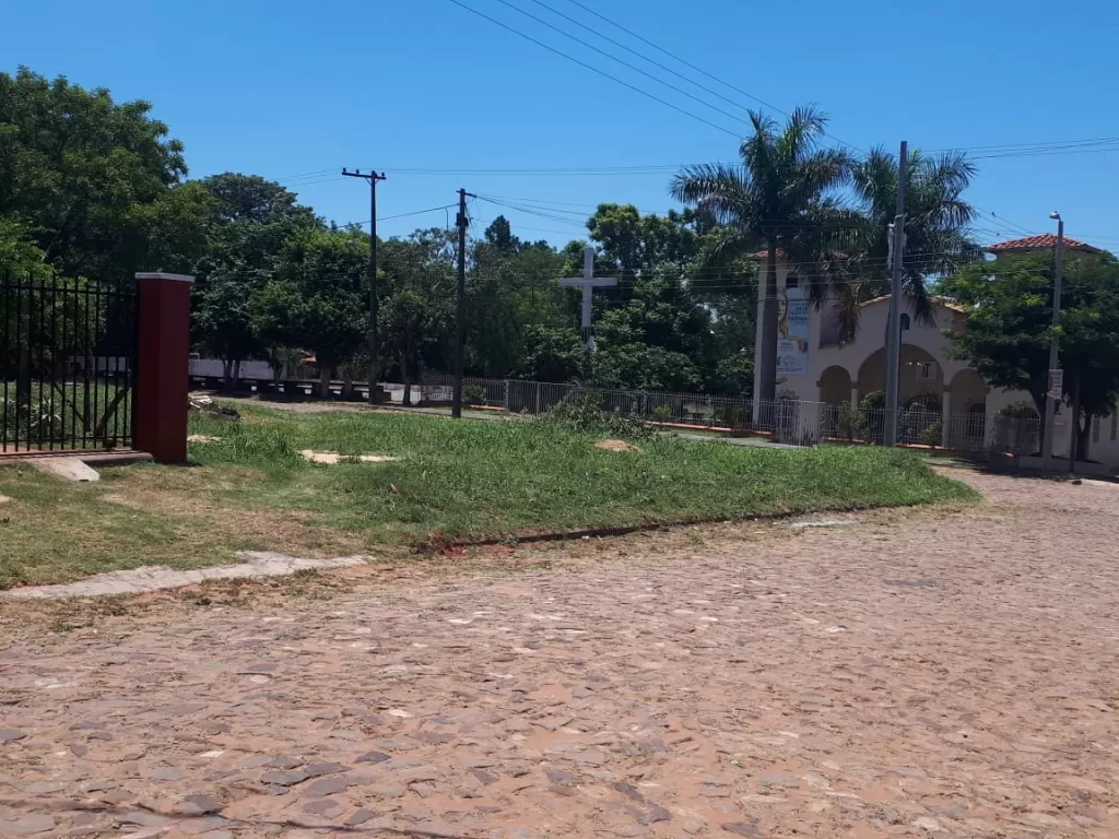 OFERTA TERRENO DE LUJO ZONA SUPERMERCADO STOCK AVELINO MARTINEZ. — foto 3