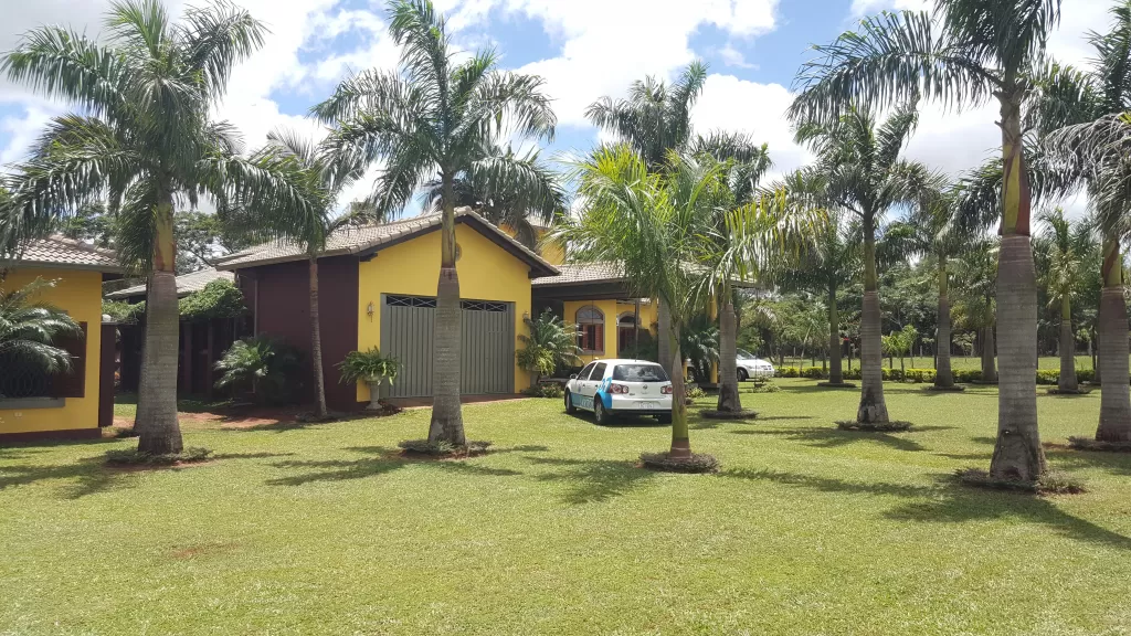 Residencia con un amplio terreno en la hermosa ciudad de Caaguazú — foto 2