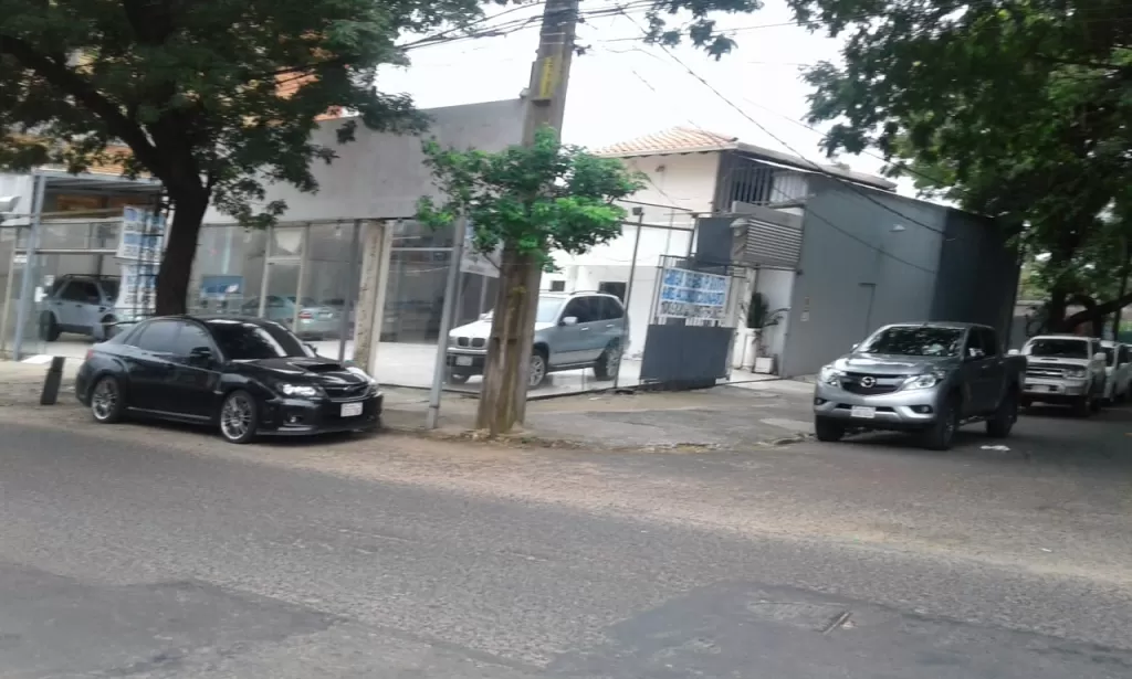 VENDO CASA EN ASUNCIÓN, CON EXCELENTE UBICACIÓN. J4104. — foto 3