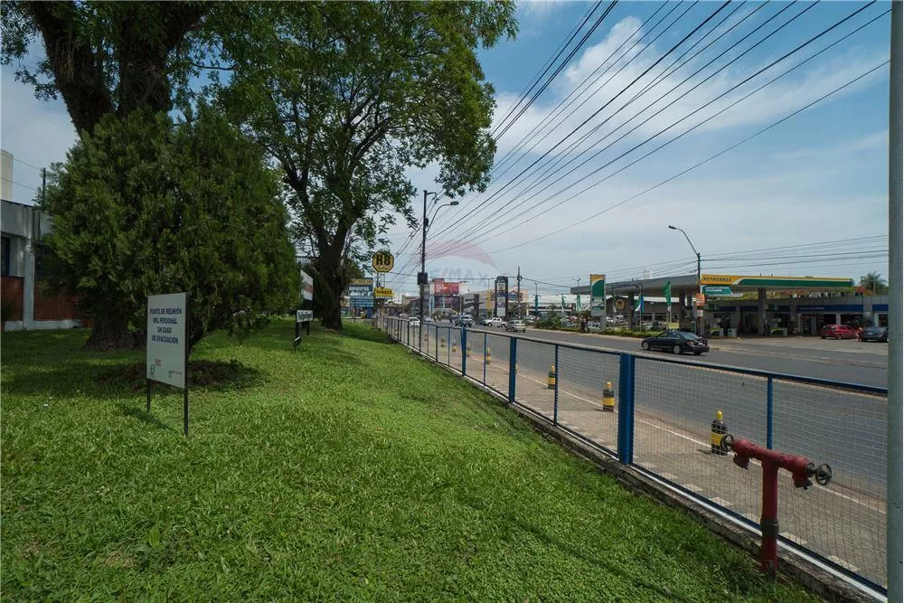 PROPIEDAD COMERCIAL ÚNICA EN ASUNCIÓN — foto 3