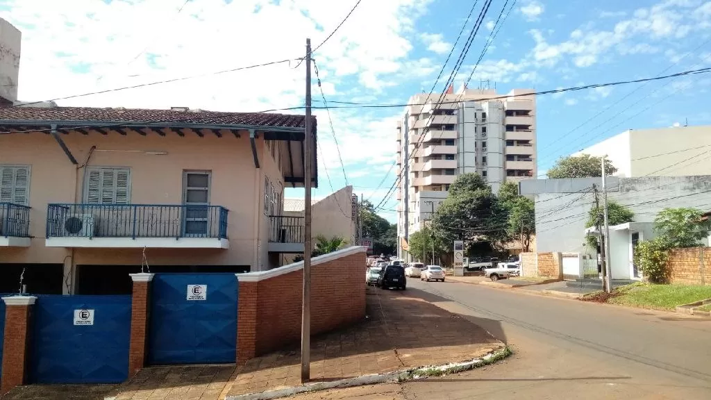 Amplia propiedad en pleno centro de Cde. — foto 2