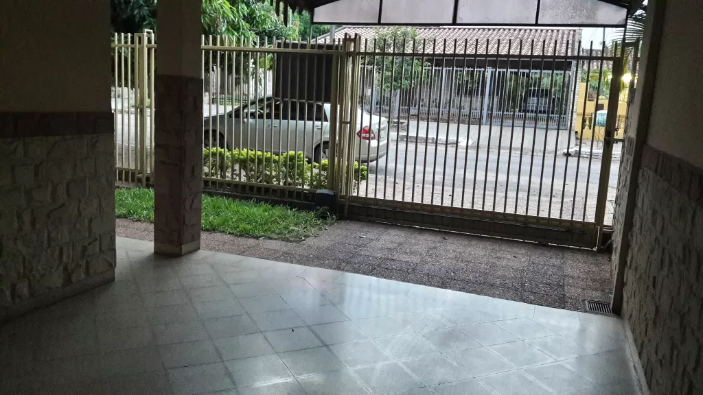 VENDO CASA EN 4TO BARRIO LUQUE — foto 2