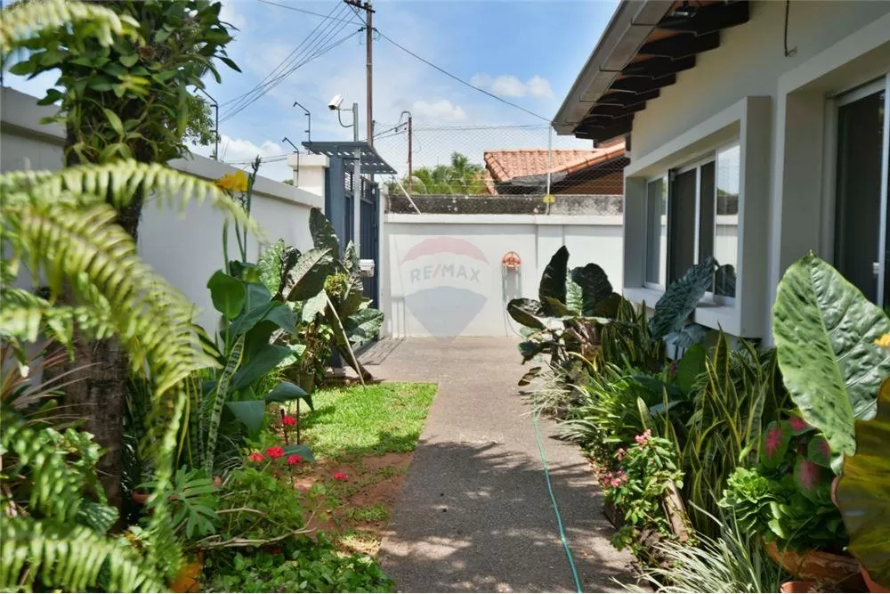 HERMOSA RESIDENCIA!! Fdo. de la Mora - Zona Norte — foto 3