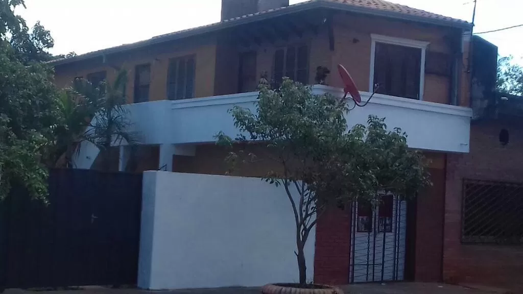 VENDO casa en El Barrio San Miguel. San Lorenzo — foto 2