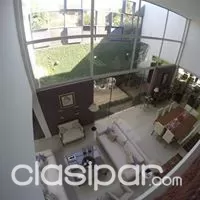 VENDO RESIDENCIA CON 5 HABITACIONES EN BARRIO MBURUCUYA — foto 3