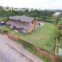 VENDO RESIDENCIA DE 2300 m2 BARRIO MBOCAYATY — foto 2