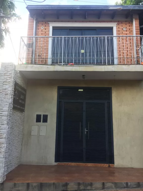 VENDO CASA TITULADA DE DOS PLANTAS A 50 METROS DE ACCESO SUR 4 (CUATRO) DEPARTAMENTOS — foto 2