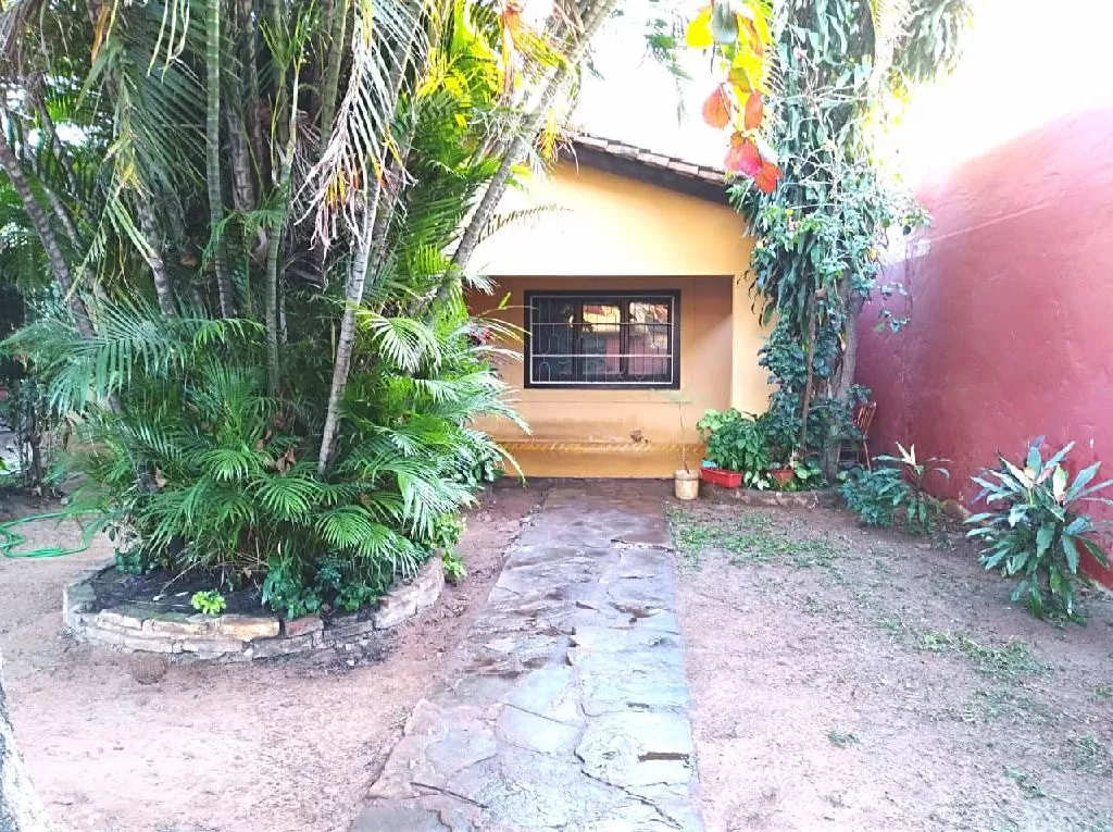 Vendo 2 casas juntas en Stma Trinidad As. — foto 3