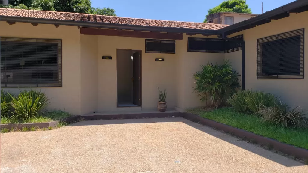 Alquilamos casa en Lambaré — foto 2