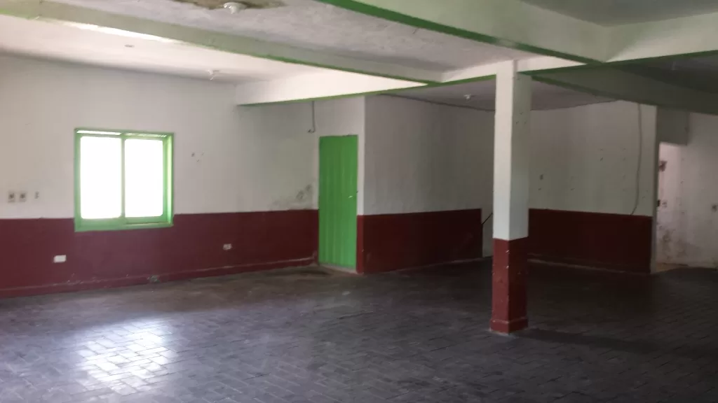 [OFERTA!] GRAN SALON COMERCIAL EN LUQUE BARRIO PALMA LOMA — foto 2
