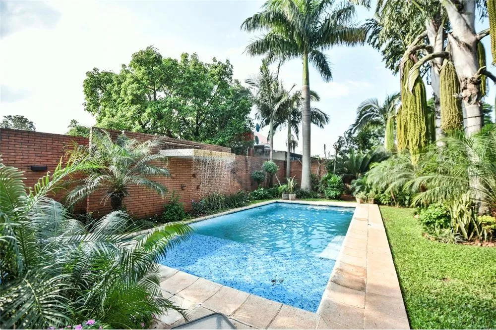 IMPORTANTE RESIDENCIA COLLECTION EN MBURUCUYA!!! — foto 3