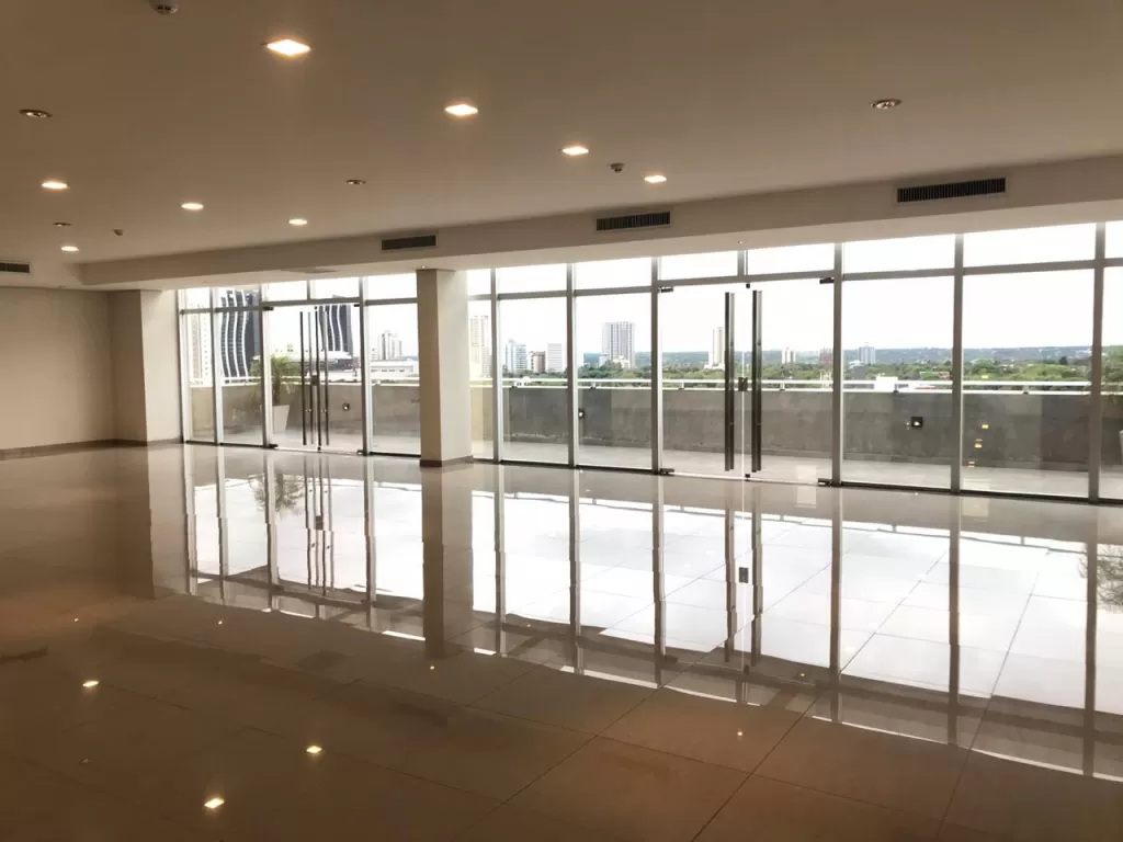 En venta oficinas de EStrategica ubicacion en Villa Morra — foto 2