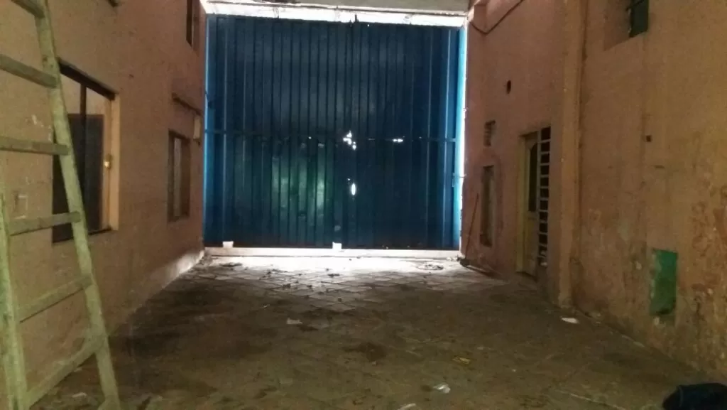 PROPIEDAD CON OFICINAS Y DEPOSITO — foto 3