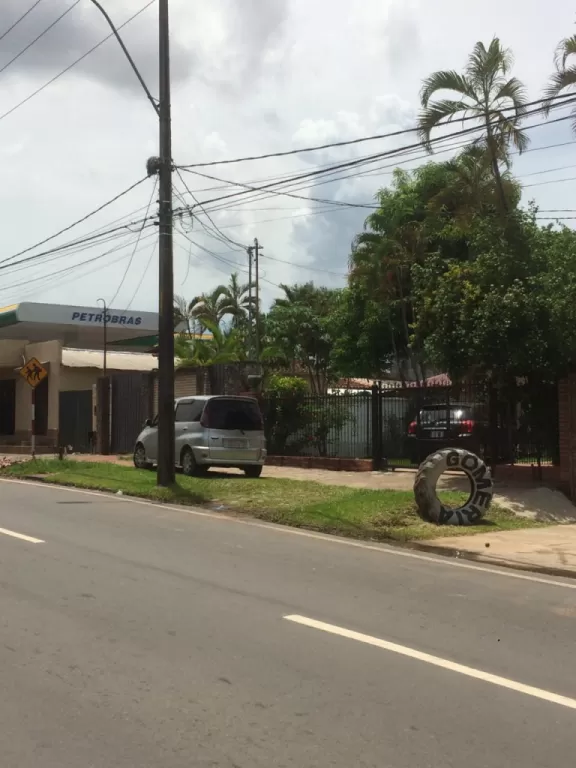 EXCELENTE OPORTUNIDAD EN ZONA RESIDENCIAL — foto 2