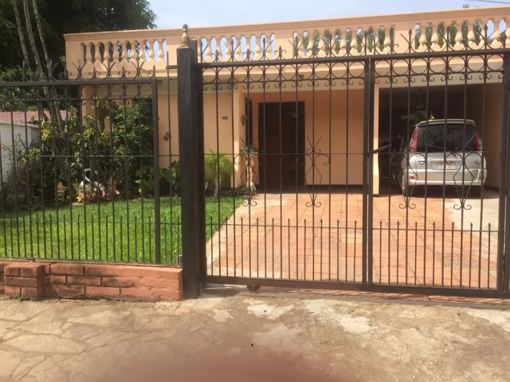 EXCELENTE OPORTUNIDAD EN ZONA RESIDENCIAL — foto 3
