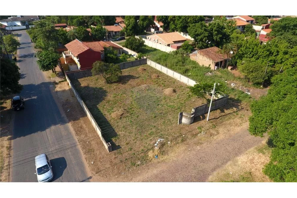 VENDO AMPLIO TERRENO EN ESQUINA - LAMBARE ZONA DEL YACHT — foto 2