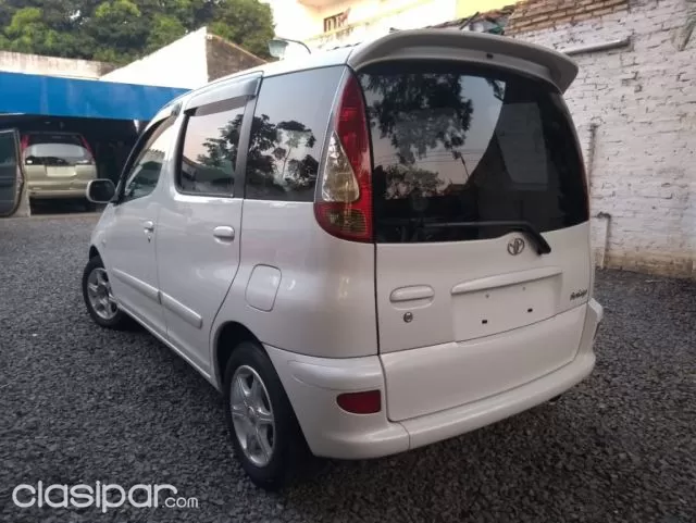Toyota Funcargo 2004 — foto 7