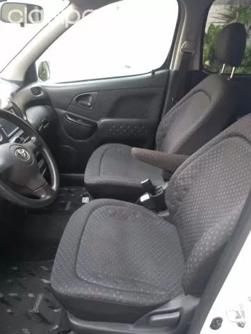 Toyota Funcargo 2004 - foto 8