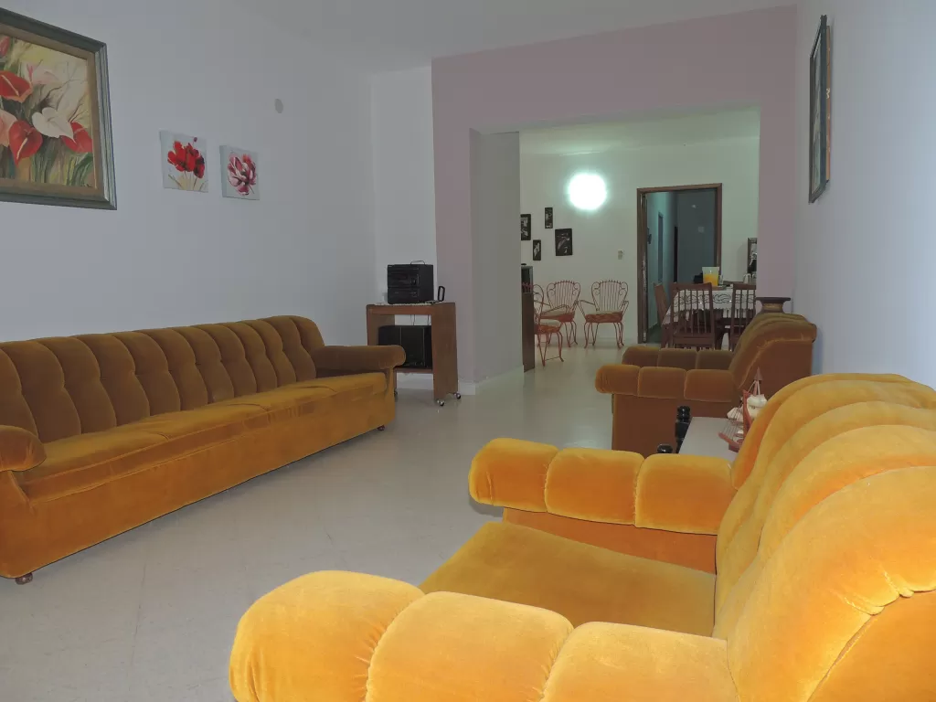 VENDO HERMOSA CASA EN SAJONIA 364 MT2 ZONA PALACIO DE JUSTICIA — foto 2