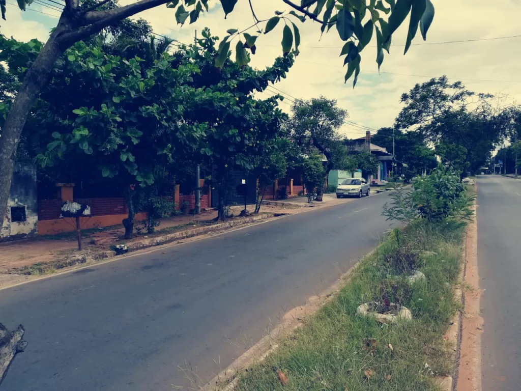VENDO RESIDENCIA EN LA VILLA POLICIAL A 2 CUADRAS DE LA ACEDEMIA DE POLICIA — foto 2