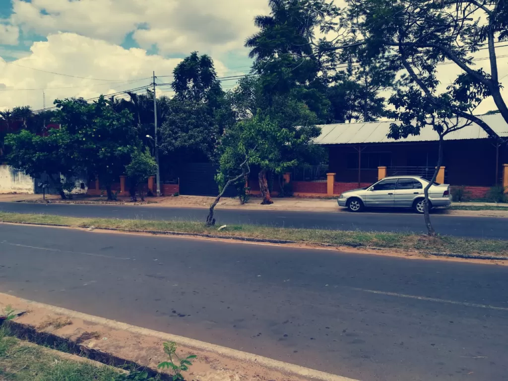 VENDO RESIDENCIA EN LA VILLA POLICIAL A 2 CUADRAS DE LA ACEDEMIA DE POLICIA — foto 3
