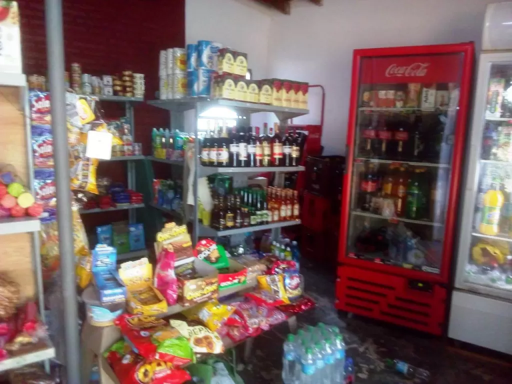 VENDO -CASA EN ÑEMBY CON DESPENSA - — foto 2