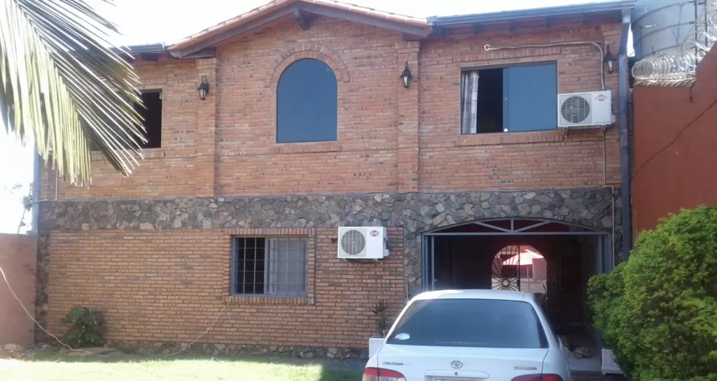 VENDO CASA CON PISCINA EN VILLA ELISA 800 MILLONES AL CONTADO - PRECIO CONVERSABLE — foto 3