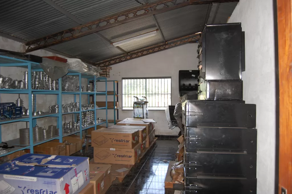 SOBRE ACCESO SUR!!! CASA DE DOS PLANTAS EN OFERTA! Superficie de Terreno 363 m2 — foto 2