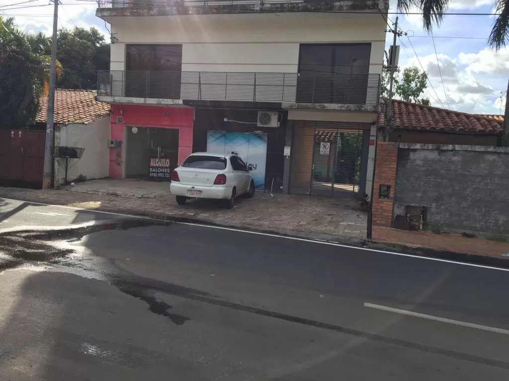 Alquilo Salón Comercial en Luque — foto 2