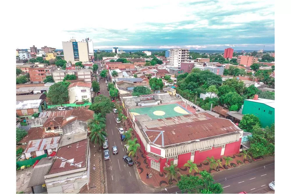 Maravillosa propiedad centrica en esquina - Encarnacion — foto 2