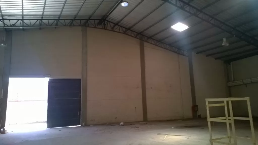 CORONEL OVIEDO IMPORTANTE INMUEBLE EN LA CIUDAD, AVENIDA PRINCIPAL — foto 3