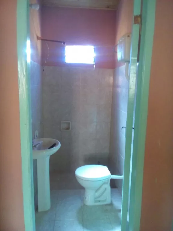 HERMOSA CASA EN LUQUE BARRIO COSTA SOSA — foto 3