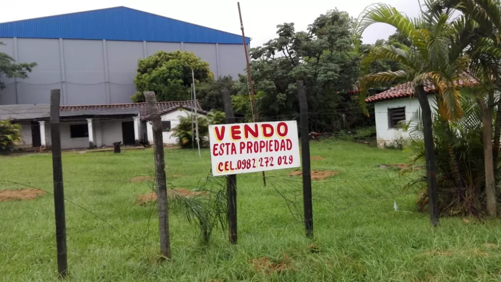 ATENCIÓN INVERSIONISTAS VENDO HERMOSA PROPIEDAD SOBRE AVELINO MARTINEZ EN ESQUINA — foto 2