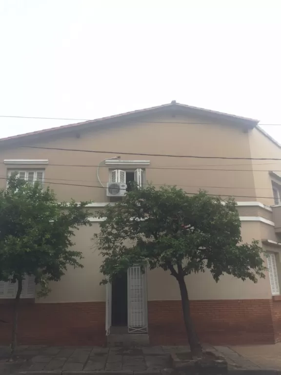 VENDO CASA EN BARRIO CIUDAD NUEVA! ESCUCHAMOS OFERTAS! — foto 2
