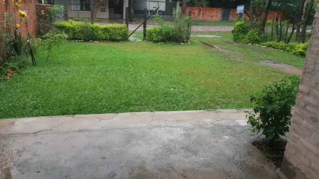 vendo hermosa casa fachada ladrillo visto, ventanas vlindex.10×40 — foto 3