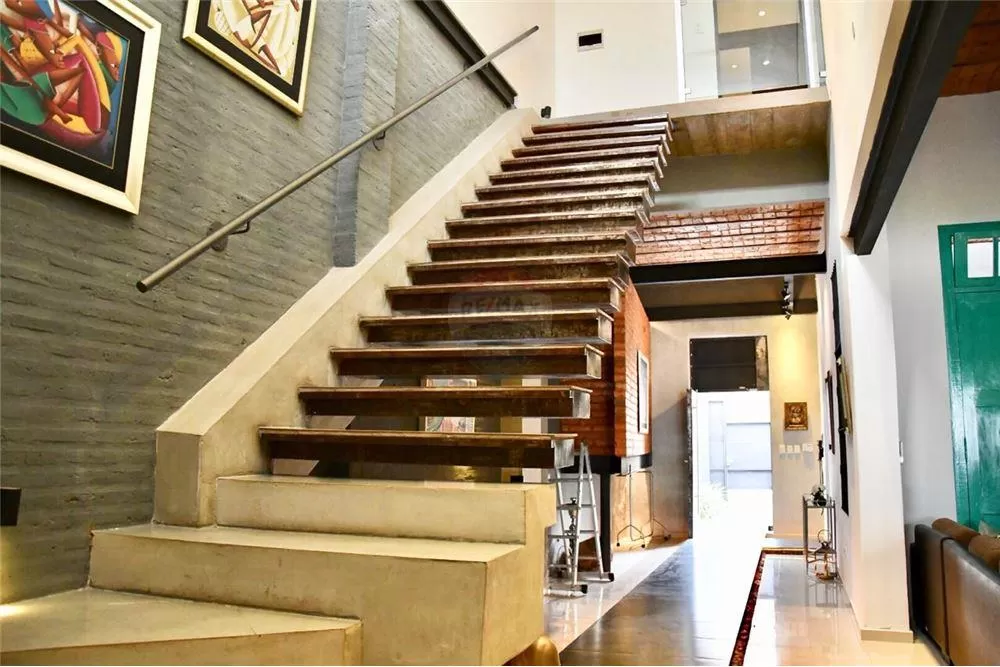 FINA RESIDENCIA MINIMALISTA EN EL CENTRO, ASUNCIÓN — foto 3