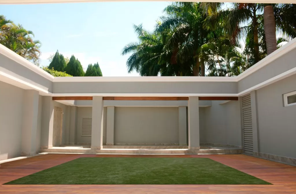 HERMOSA RESIDENCIA EN CARMELITAS DE 4 SUITES, PISCINA Y JARDIN — foto 2