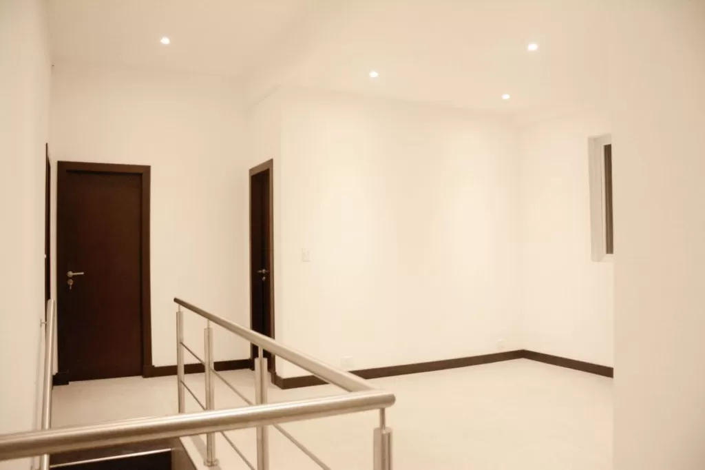 HERMOSA RESIDENCIA EN CARMELITAS DE 4 SUITES, PISCINA Y JARDIN — foto 3