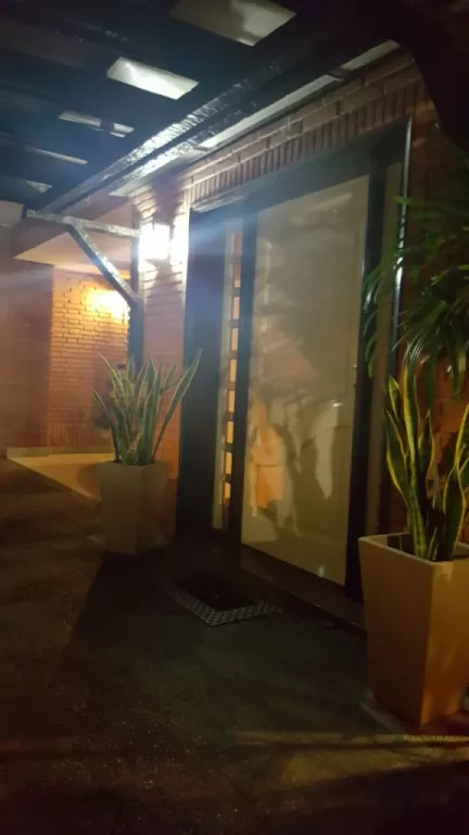 VENDO CASA CERCANA A SHOPING DEL SOL — foto 2