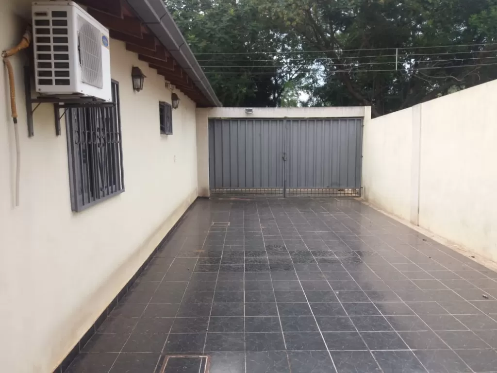 VENDO HERMOSA CASA EN BARRIO CERRADO SAN DIEGO DE YPANÉ — foto 3