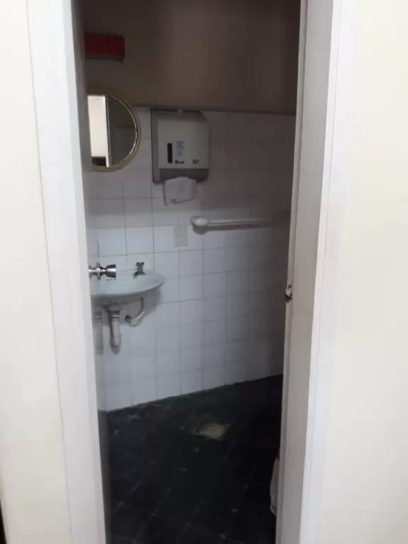 VENDO CONSULTORIO EN EDIFICIO MEDICO GATTI — foto 3