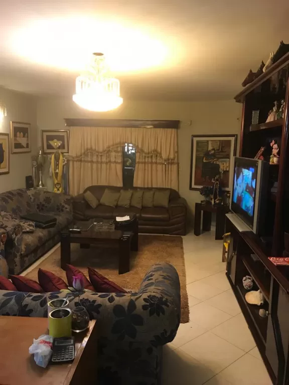 REMATO IMPONENTE RESIDENCIA EN EL CORAZÓN DEL BARRIO HERRERA DE ASUNCIÓN... — foto 3