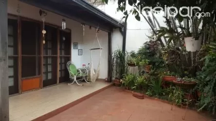 CASA EN VENTA SOBRE LA AVENIDA Kubistchek — foto 3
