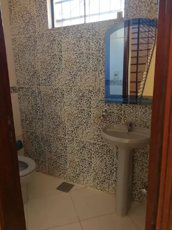 VENDO DUPLEX ZONA CACIQUE Y CTERA DE LOPEZ — foto 2