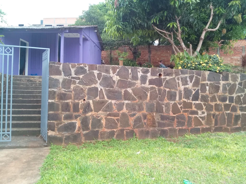 VENDO CASA CON TERRENO TITULADO EN EL B° REMANSITO — foto 3