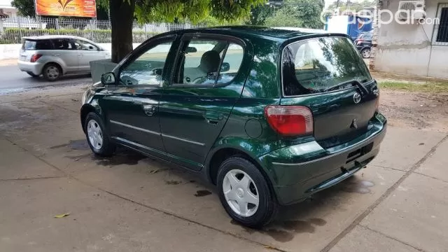 Toyota Vitz 2000 — foto 3