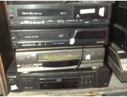 Vendo reproductores de VHS a reparar o para repuesto tres por el precio de uno